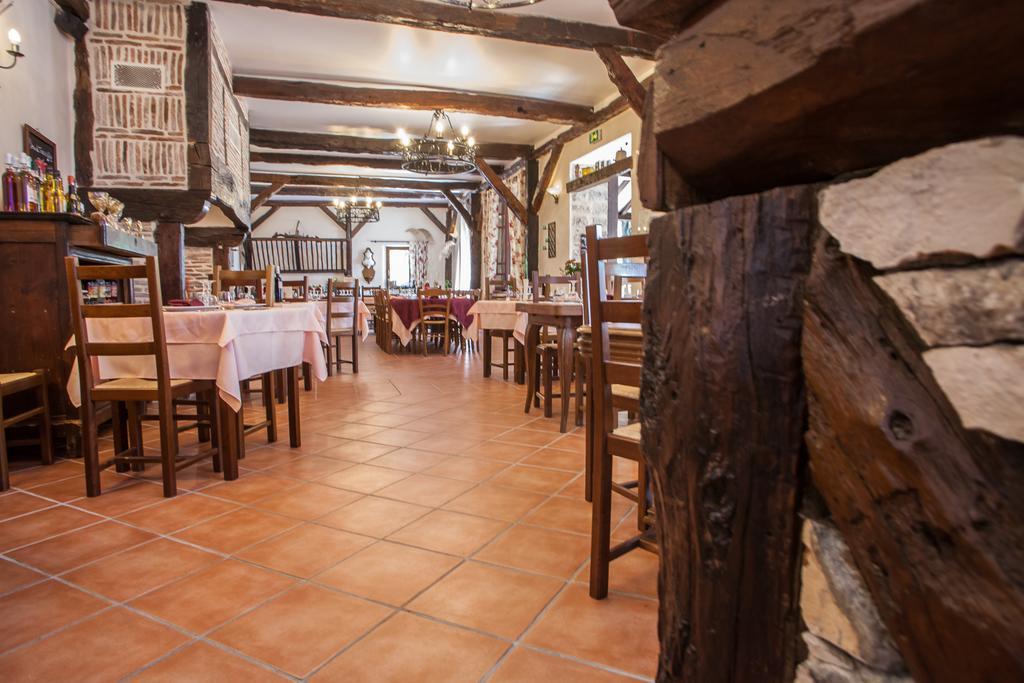 Logis Hotels - Auberge De L'Ile - Hotel 3 Etoiles Et Restaurant Creysse  Екстер'єр фото