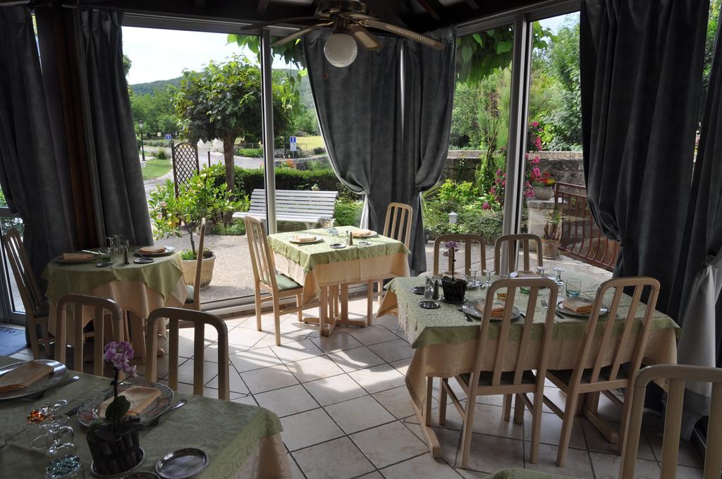 Logis Hotels - Auberge De L'Ile - Hotel 3 Etoiles Et Restaurant Creysse  Екстер'єр фото