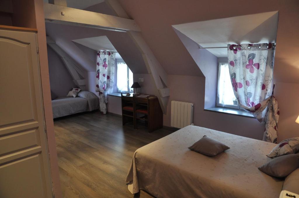 Logis Hotels - Auberge De L'Ile - Hotel 3 Etoiles Et Restaurant Creysse  Екстер'єр фото