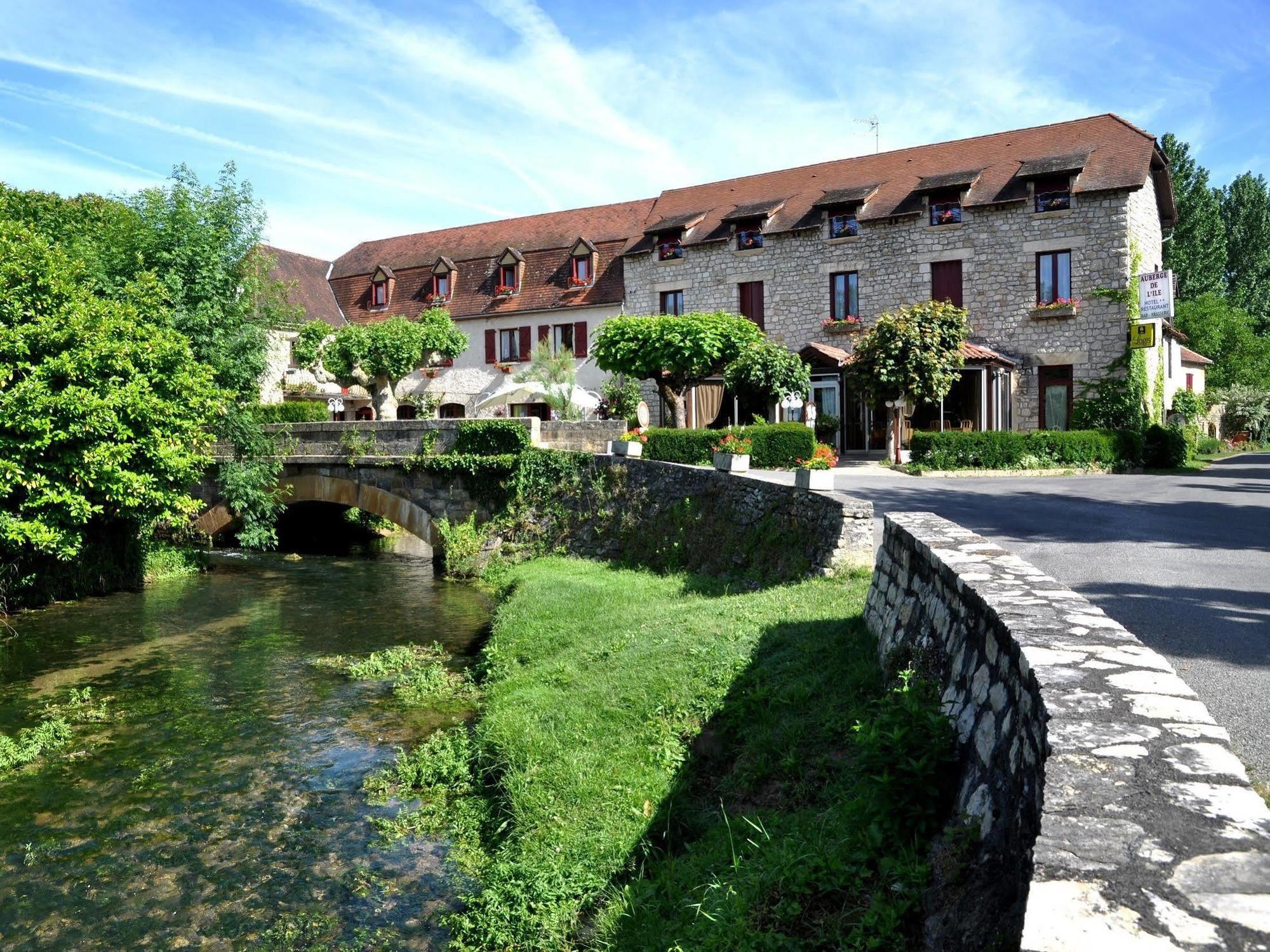 Logis Hotels - Auberge De L'Ile - Hotel 3 Etoiles Et Restaurant Creysse  Екстер'єр фото