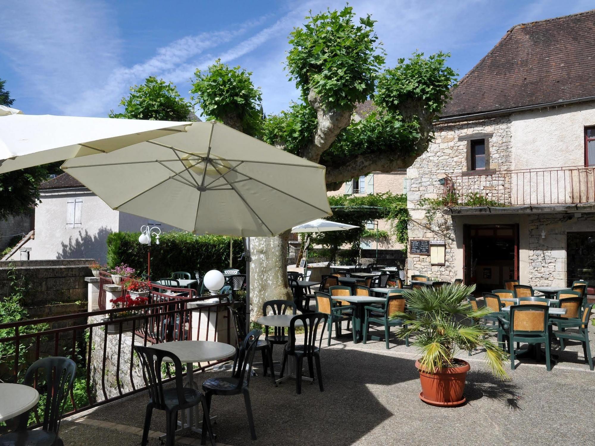 Logis Hotels - Auberge De L'Ile - Hotel 3 Etoiles Et Restaurant Creysse  Екстер'єр фото